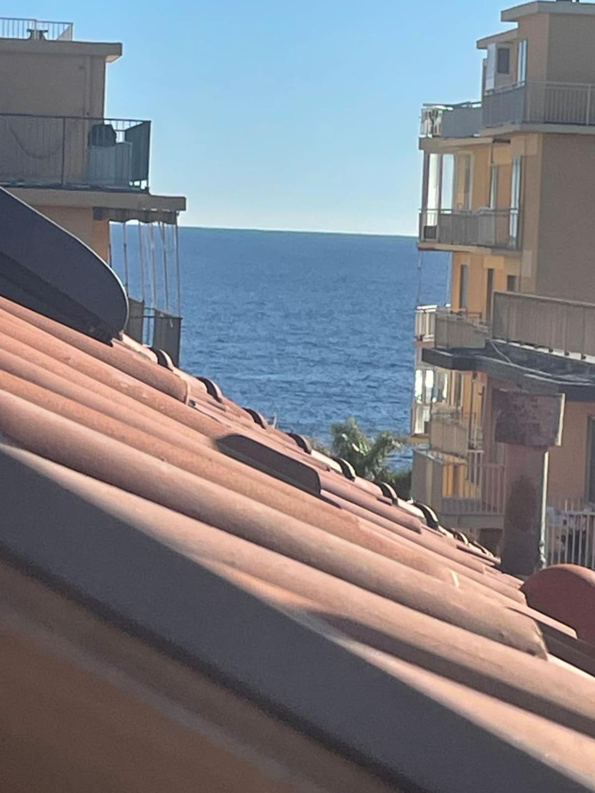 Sabrina Maison Chic Dolce Nido Sul Mare San Bartolomeo Al Mare Eksteriør billede