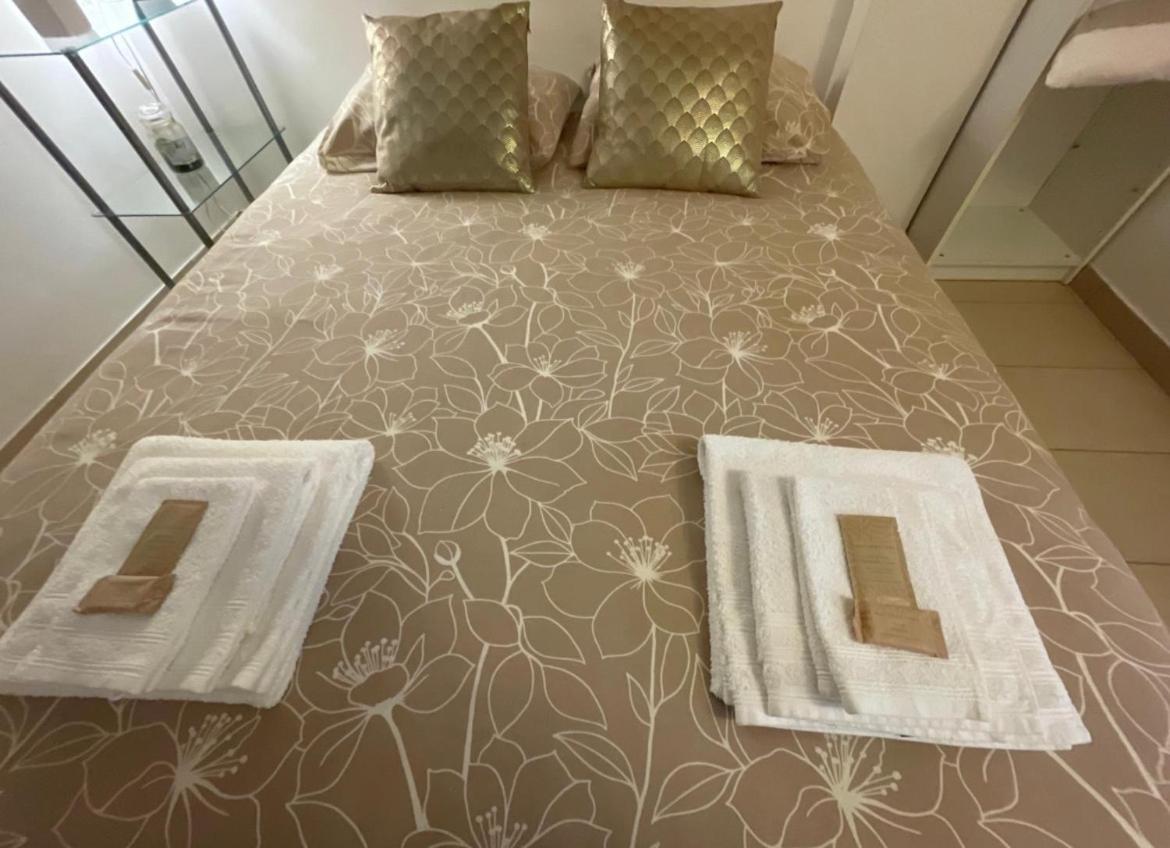 Sabrina Maison Chic Dolce Nido Sul Mare San Bartolomeo Al Mare Eksteriør billede